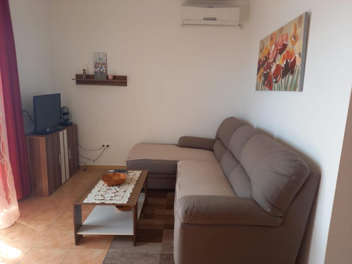 Apartmani Afrodita Crikvenica Buitenkant foto