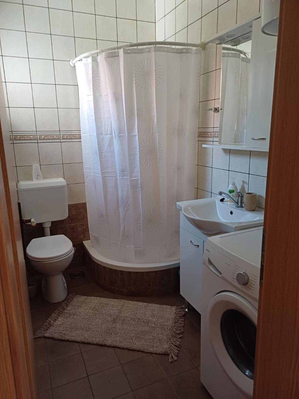 Apartmani Afrodita Crikvenica Buitenkant foto